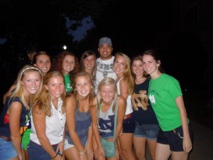 Manti Te'o with Freshmen admirers